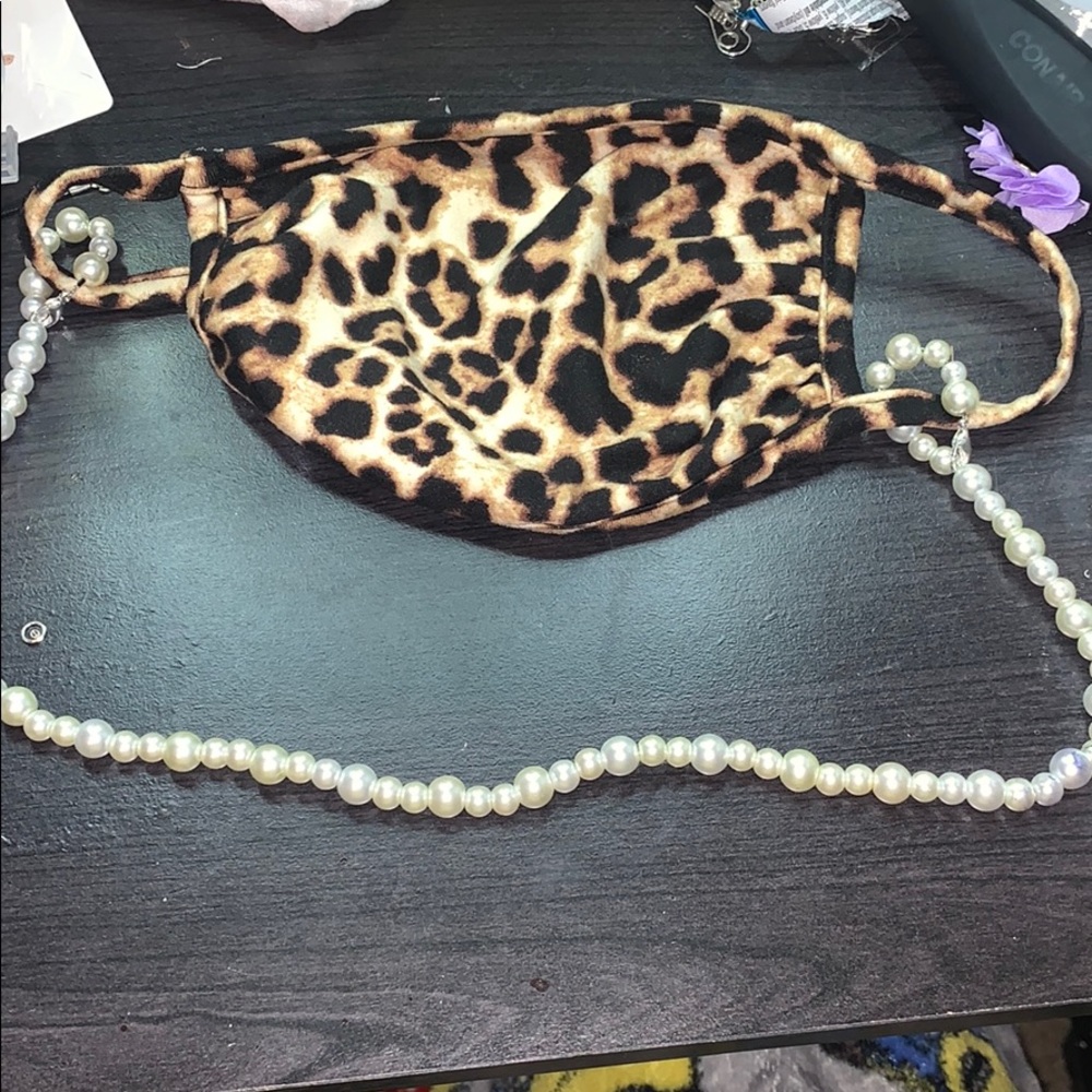 HANDMADE MASK CHAINS! ✅